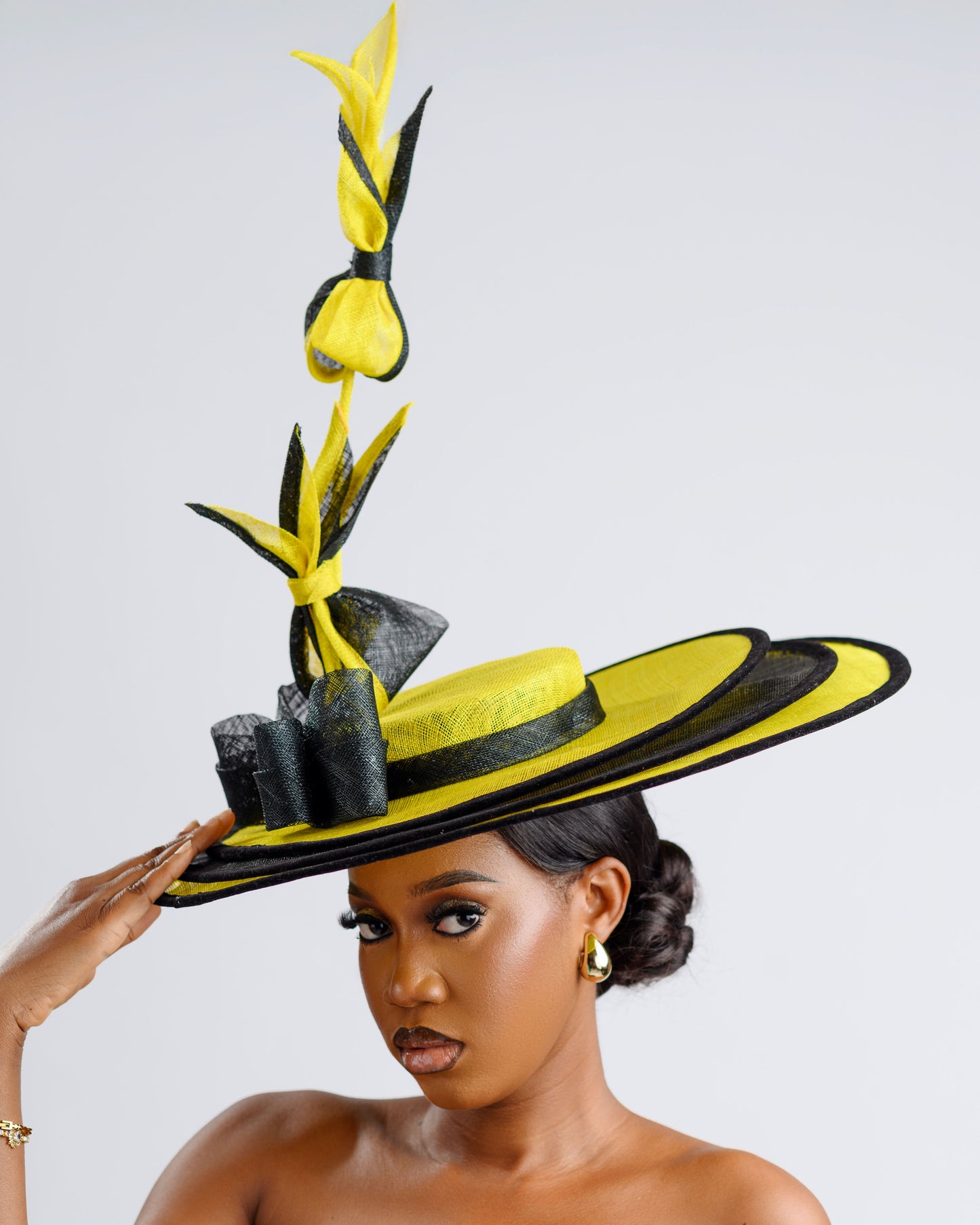 Topaz charm fascinator