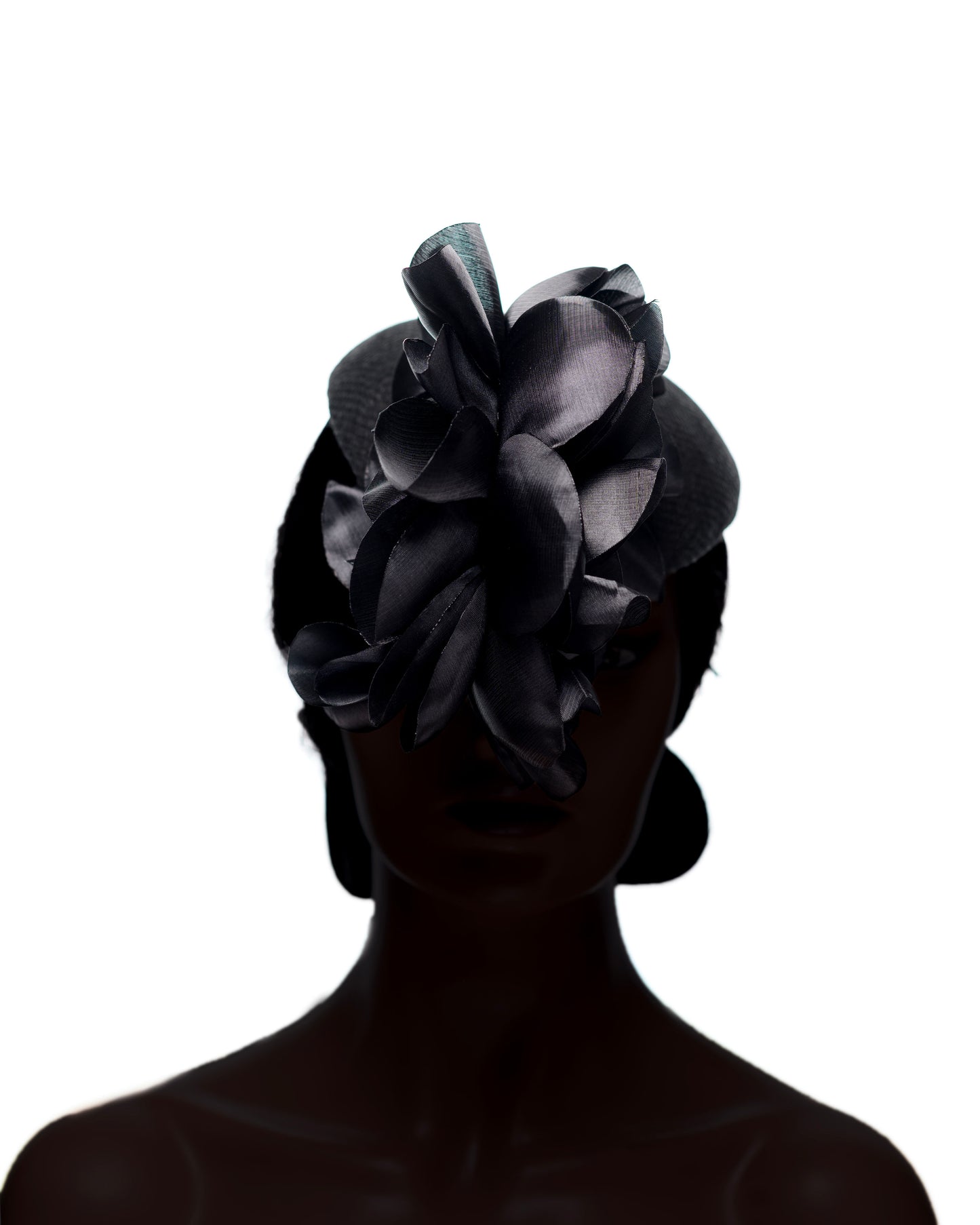 Pearl black fascinator
