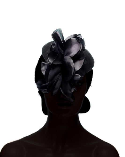 Pearl black fascinator