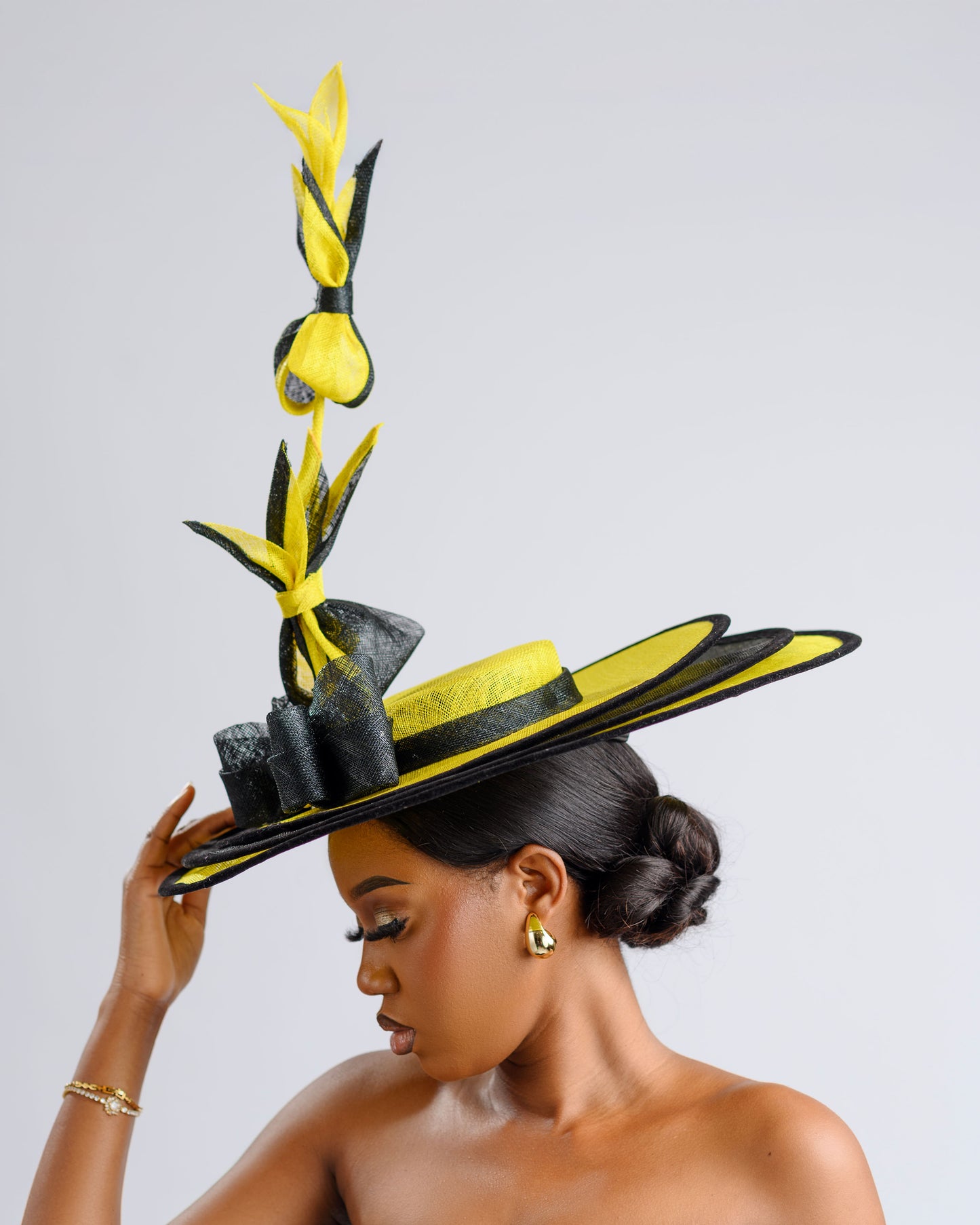 Topaz charm fascinator