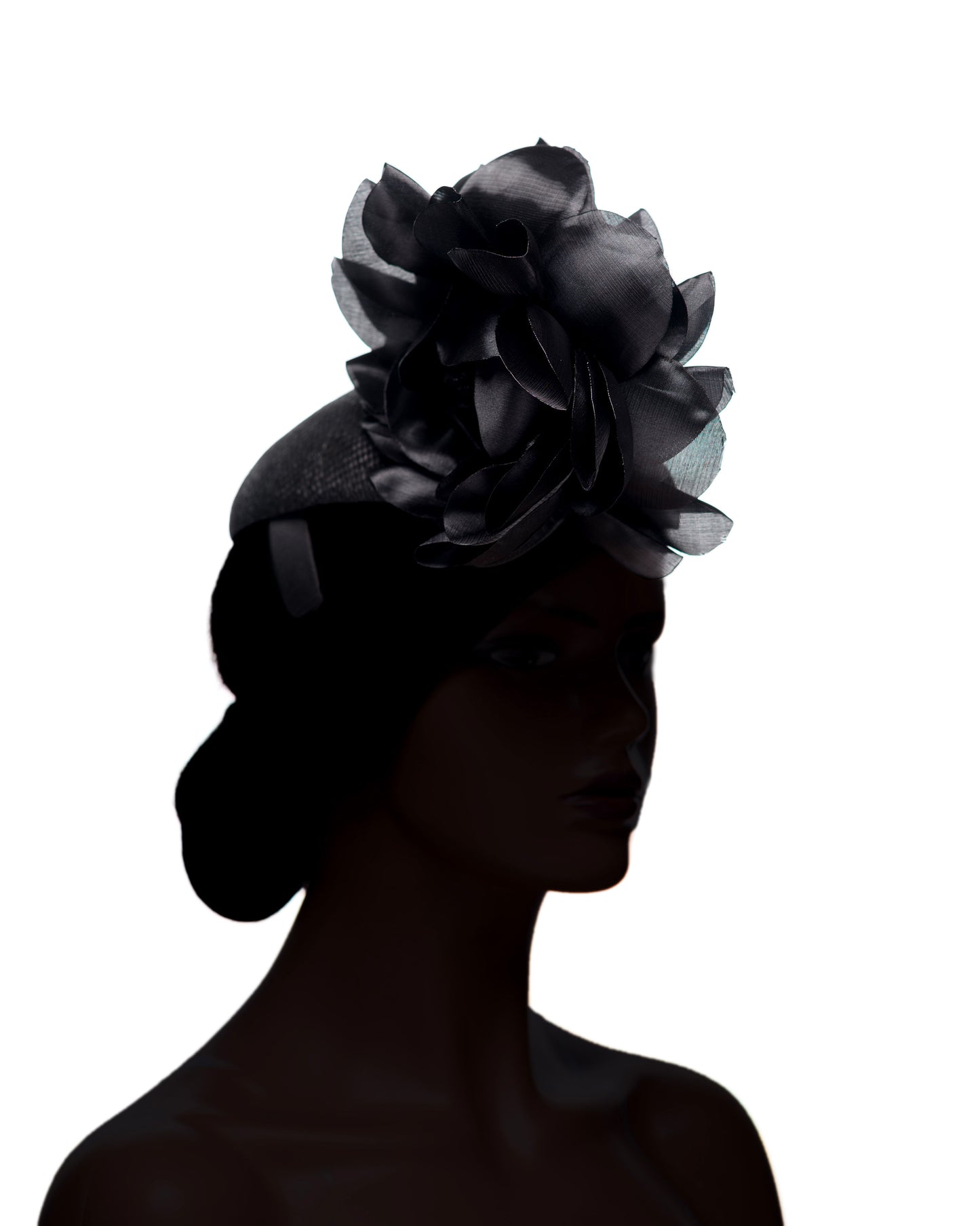 Pearl black fascinator